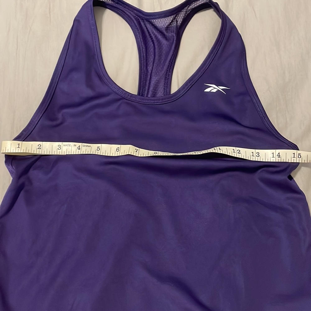 2 Reebok tanks - Picture 7 of 8